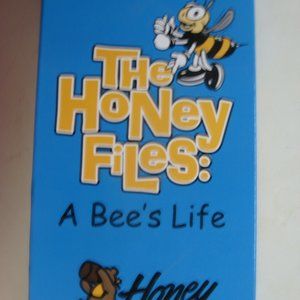 THE HONEY FLIES   A BEES LIFE